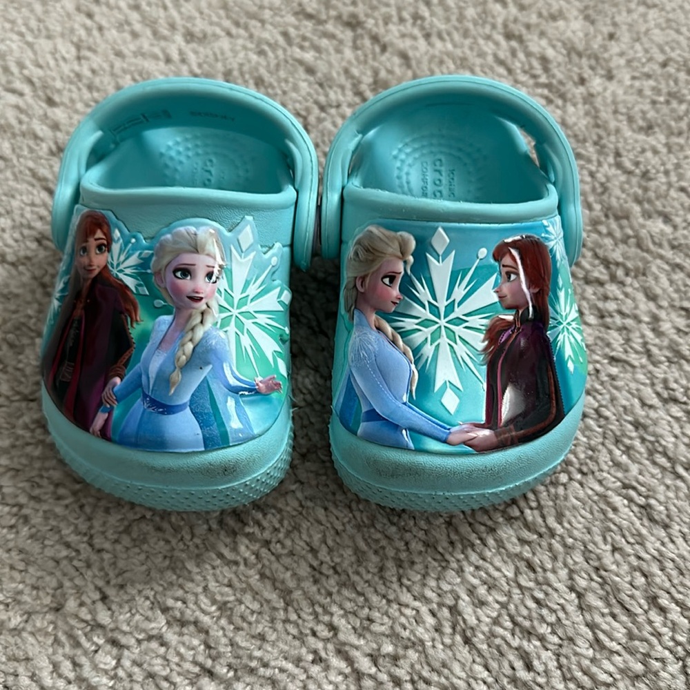 Crocs